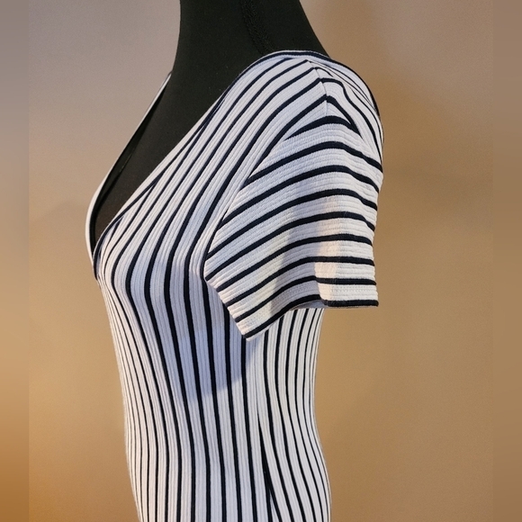 ZARA Bodycon V Neck Front and Back Asymetical A-Line Midi Dress, Size Medium - Picture 4 of 16